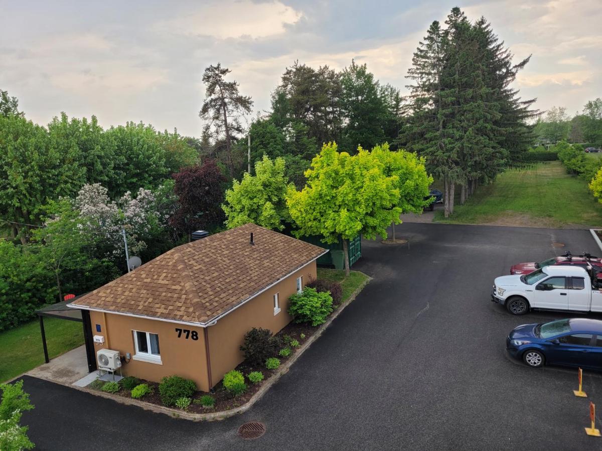 Maisonnette Dans La Nature En Pleine Ville. Trois-Rivières Εξωτερικό φωτογραφία